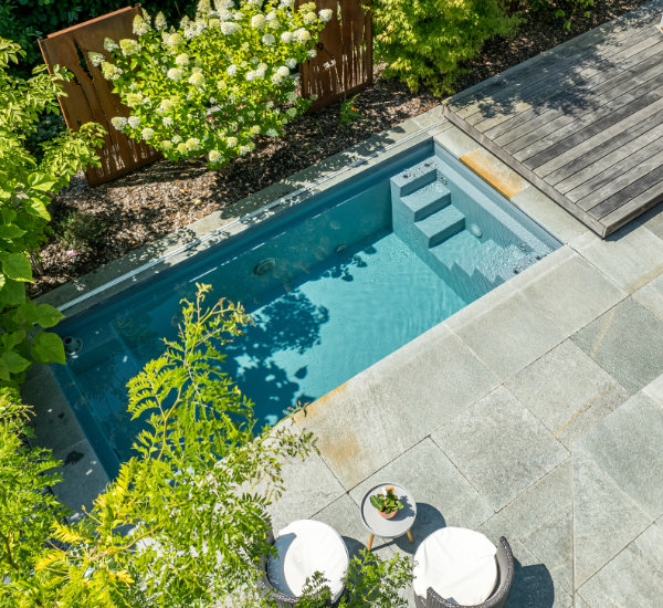 Mini-Pool - Wahre Größe trotz minimalem Platzbedarf – perfekt für kleine Gärten.