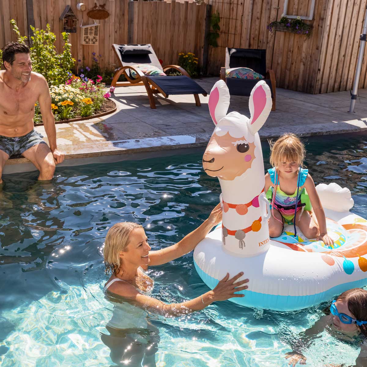Naturpool für die ganze Familie im eigenen Garten